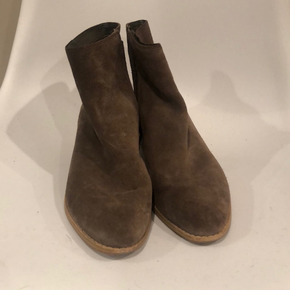 Short brown booties